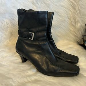 Ecco Heeled Boots Women Size 39/ 8.5 With Buckle